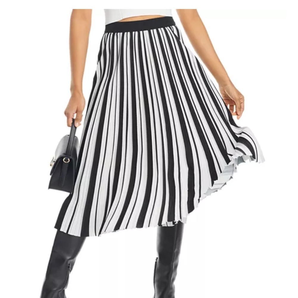 Karl Lagerfeld PARIS Black and White striped pleated Skirt EUC - Picture 2 of 6